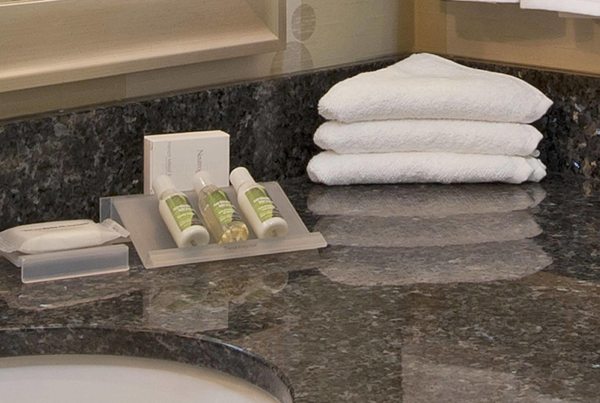 Hilton Garden Inn Ft Worth Alliance Airport Roanoke Esterno foto